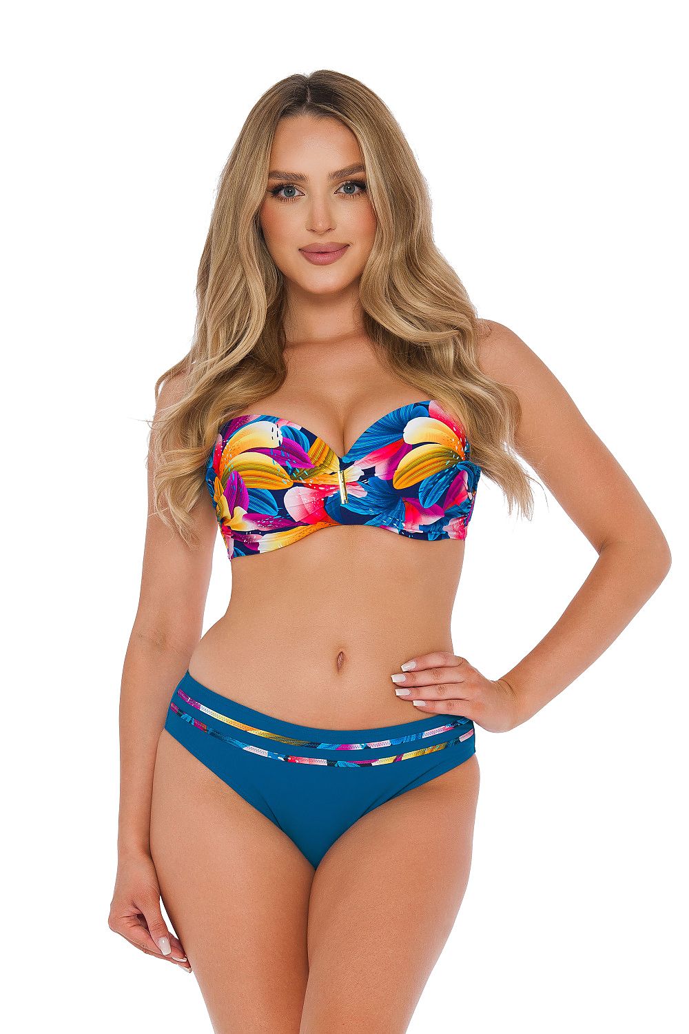Bunter Femininer Push Up Bikini und leichtem Push Up 215846