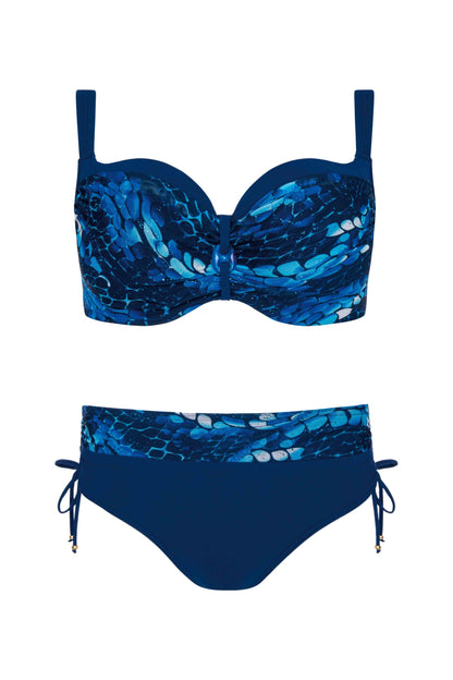 Vorderansicht des Bikini Adriatic 3 in Granatblau mit gemustertem Bügel-Oberteil und High-Waist Slip