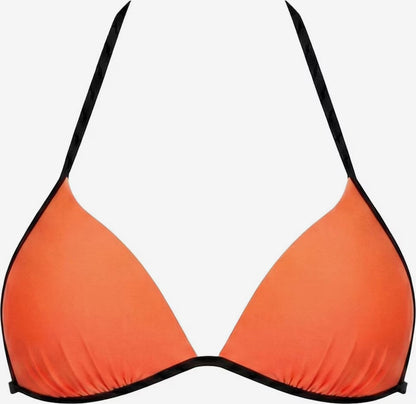 Nahaufnahme des koralle-orangen Push-up Bikini-Oberteils mit schwarzen Neckholder-Trägern