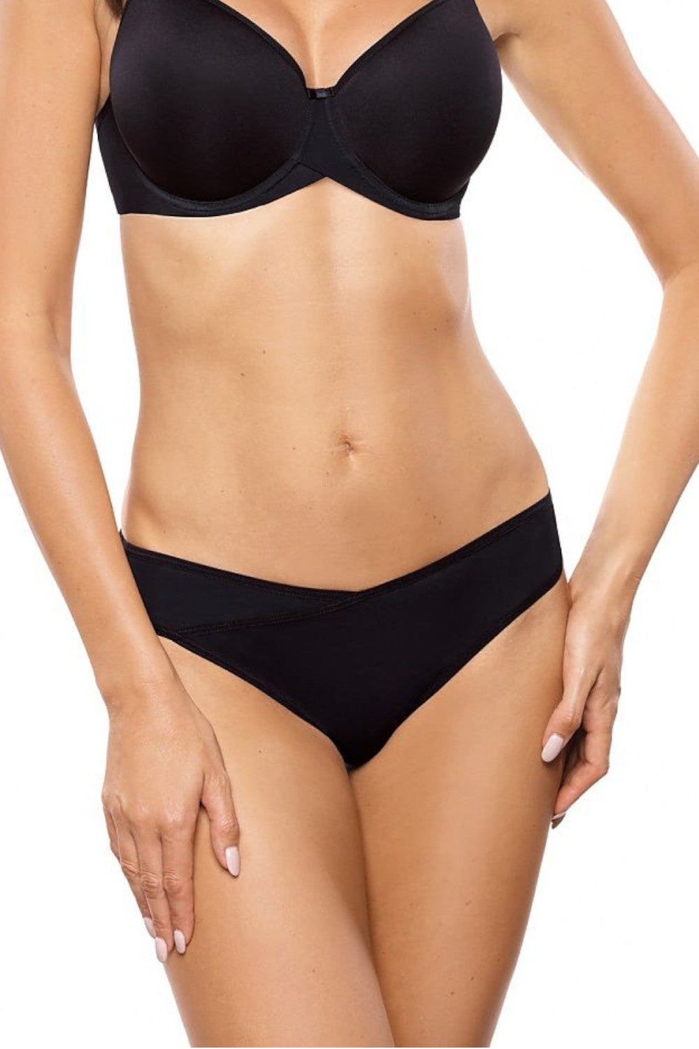 Klassischer String Tanga aus glattem Strick 129995