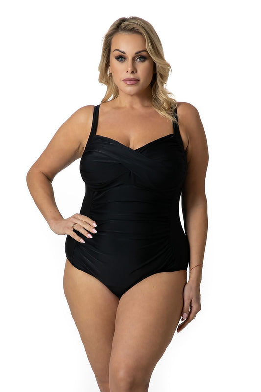 Plus-Size Badeanzug 507/04 in Schwarz, Vorderansicht mit formenden Raffungen und breiten Trägern