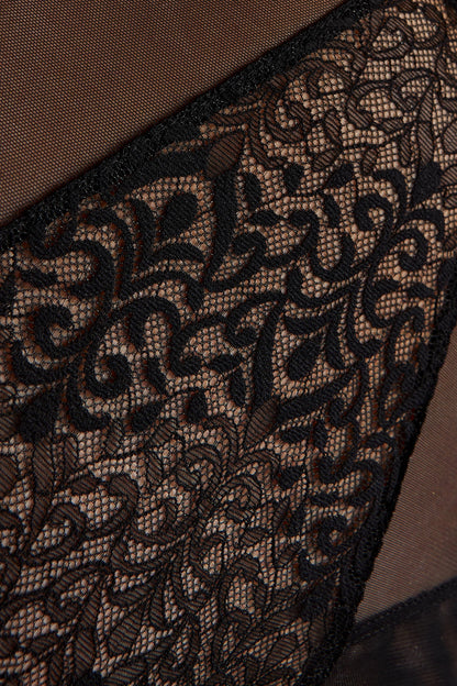 Hohes Höschen mit Tüll und Spitzenmuster 171865