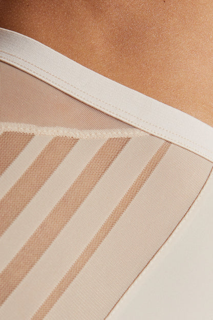 Verführerisches hohes Höschen formen sanft die Taille und den Bauch 125981